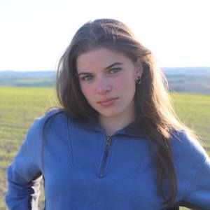 Meet your Posher, Rebecca